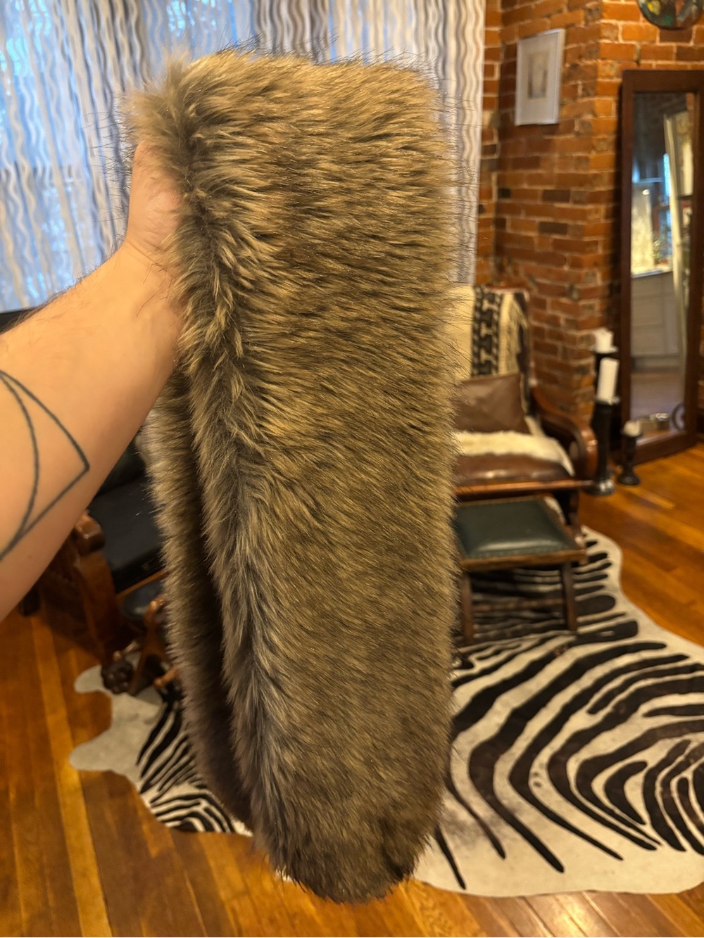 Lux Faux Fur Scarf in Taupe Brown